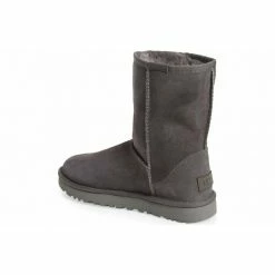 Women's Shoes UGG CLASSIC SHORT II