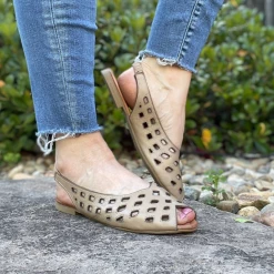 New Arrivals ANESHA VESPER