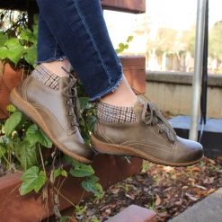 BIZA HAILEY Women's Shoes