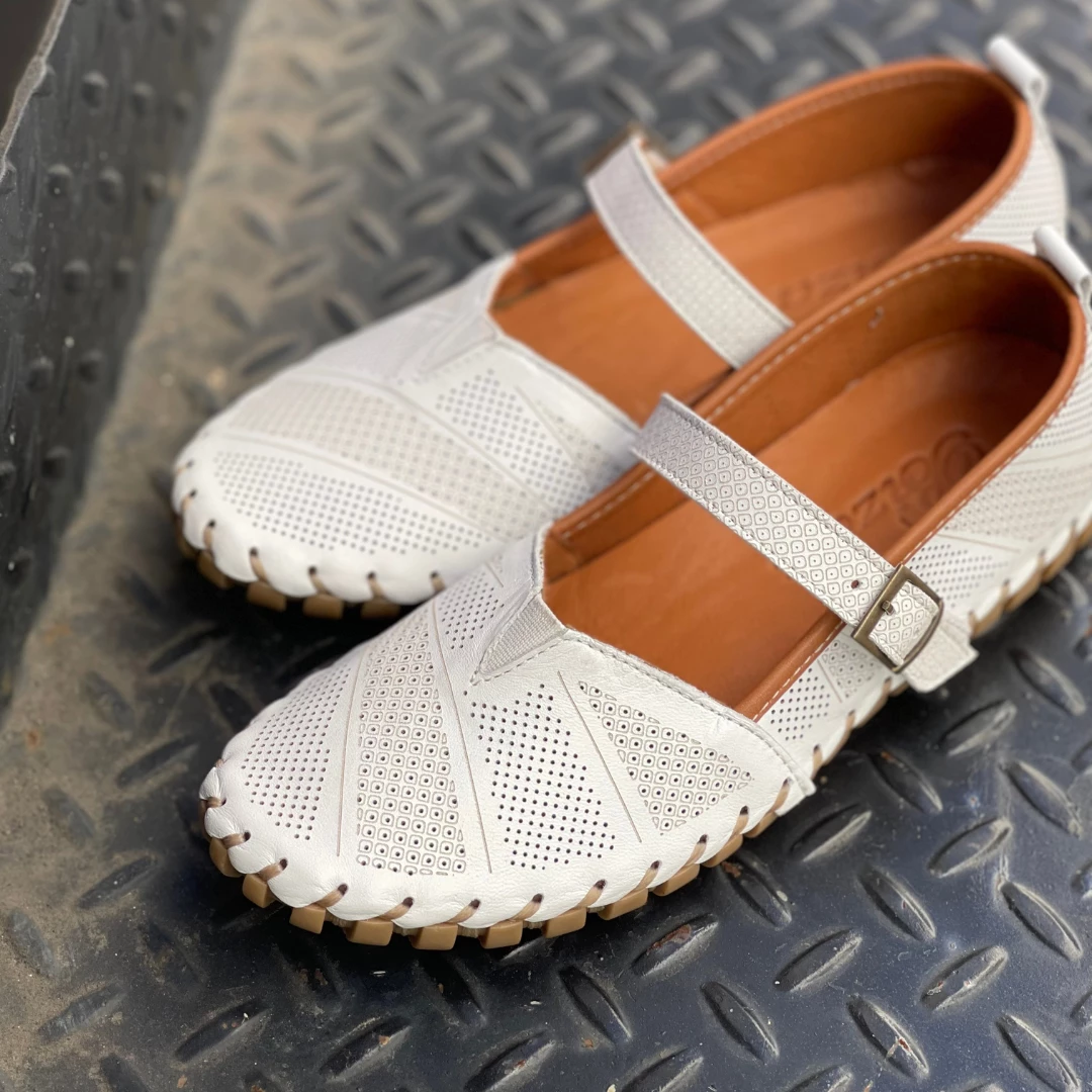 BIZA SCARLET Women's Shoes