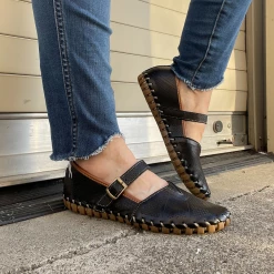 BIZA SCARLET Women's Shoes